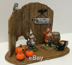 A WEE SMALL WORLD 2012 Wee Forest Folk Event Piece Retired Limited Ed