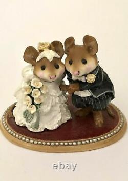 PREOWNED MINT Wee Forest Folk M200 THE WEDDING PAIR WHITE DRESS RETIRED MOUSE