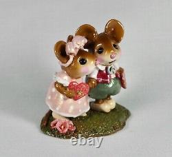 Valentines Wee Forest Folk Young Love M331 Retired 2021 Miniature Figurine