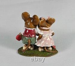 Valentines Wee Forest Folk Young Love M331 Retired 2021 Miniature Figurine