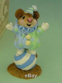 WEE FOREST FOLK M-98 CLOWN MOUSE VINTAGE 1982-84 retired blue/green