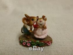 Wee Forest Folk A Stolen Kiss Limited Valentines Edition M-349a Mouse Retired