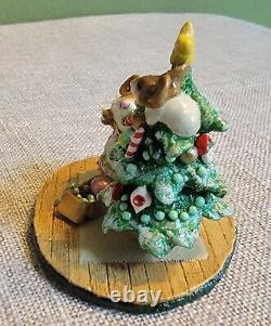 Wee Forest Folk Christmas Scamper Raising Cane M-240 (Retired 2022)