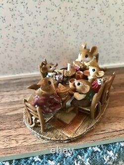 Wee Forest Folk Family Gathering Special Edition M-302 Retired Figurine 2003