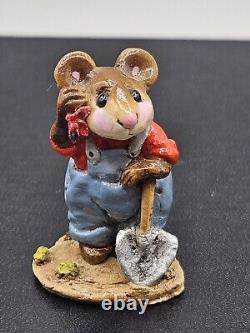 Wee Forest Folk Gardener Mouse M 037 1979 Retired