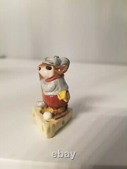 Wee Forest Folk Golfer Mouse MS-10, RETIRED WITH BOX