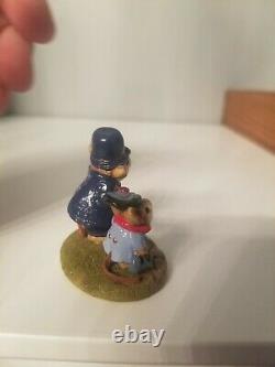 Wee Forest Folk LTD-02 HELPING HAND Police Released & Retired 1985 SIGNED