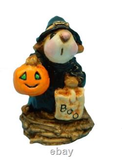 Wee Forest Folk M-044 Witch Mouse Ceramic Base (RETIRED)