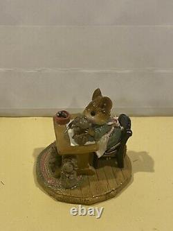 Wee Forest Folk M-184 Miss Mousey's Studio (RETIRED) (in box, ex. Condition)