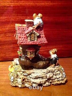 Wee Forest Folk M-189 The Little Mice Who Lived In A Shoe. Retired 2021