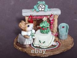 Wee Forest Folk M-191 CHRISTMAS EVE Annette Peterson 1993 Retired
