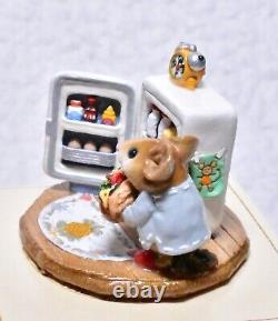 Wee Forest Folk M-201 Midnight Snack Gray White Fridge Food Mouse Retired WFF