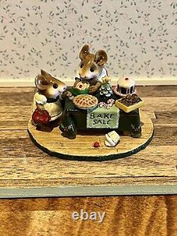 Wee Forest Folk M-220 Mousey's Bake Sale Christmas (RETIRED) PERFECT