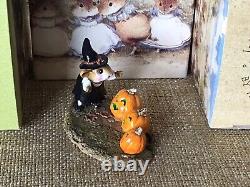 Wee Forest Folk M-220 Pumpkin Serenade (retired)