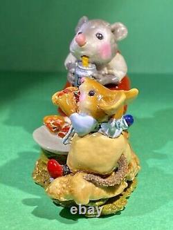 Wee Forest Folk M-244 Possum's Pizza Party. Retired 2011. Fast Free Shipping