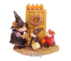Wee Forest Folk M-280a Welcome Trick or Treaters (RETIRED)