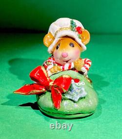 Wee Forest Folk M-498 SNUGGLED IN FOR CHRISTMAS. Retired. Fast Free Shipping