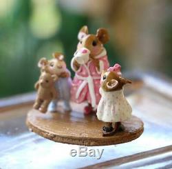 Wee Forest Folk M-569a A Mother's Day Morning (RETIRED)