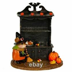 Wee Forest Folk M-674b Collectors Halloween Curio (Empty) Orange Witch (RETIRED)