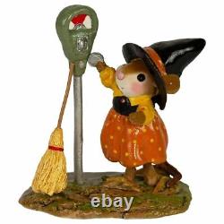 Wee Forest Folk M-677 Parking for a Spell (RETIRED)
