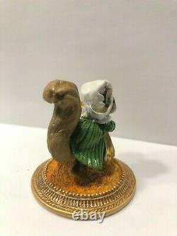 Wee Forest Folk MU-6 Squirrel Peasant a la Gauguin Meadow Muses RETIRED 2007