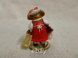 Wee Forest Folk Mall Mom Valentines Special Edition M-264 Mouse Heart Retired