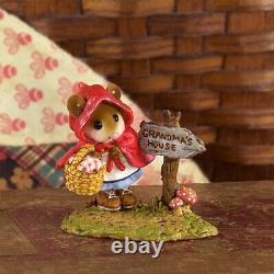 Wee Forest Folk Miniature Figurine M-582 Reluctant Red