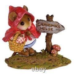Wee Forest Folk Miniature Figurine M-582 Reluctant Red