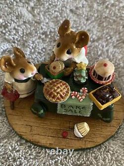 Wee Forest Folk Mousey's Bake Sale M-220 Christmas Special Retired 02
