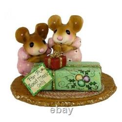 Wee Forest Folk Retired Christmas Figurine M-373 For a Good Mouse Only (Green)