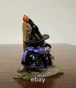 Wee Forest Folk Retired Halloween Figurine M-280a Welcome Trick Or Treaters