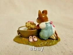 Wee Forest Folk Rub A Dub Dolly Special Edition Plain m-301 Retired Mouse