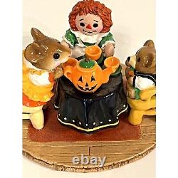 Wee Forest Folk Tea For Three Limited Halloween Edition M-177 Mouse Retired