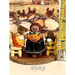 Wee Forest Folk Tea For Three Limited Halloween Edition M-177 Mouse Retired