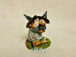 Wee Forest Folk The Plight Of The Broken Broom Halloween LE m-069a Retired Mouse