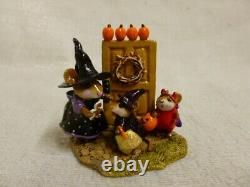 Wee Forest Folk Welcome Trick or Treaters Halloween LE m-280a Retired