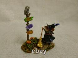 Wee Forest Folk Which Way Witch Halloween Limited Edition m-482a Retired Mouse