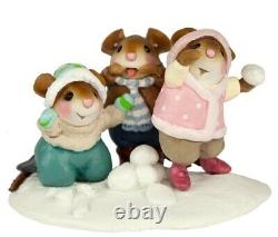 Wee Forest Folk Winter M-436a Taunting Trio (RETIRED)